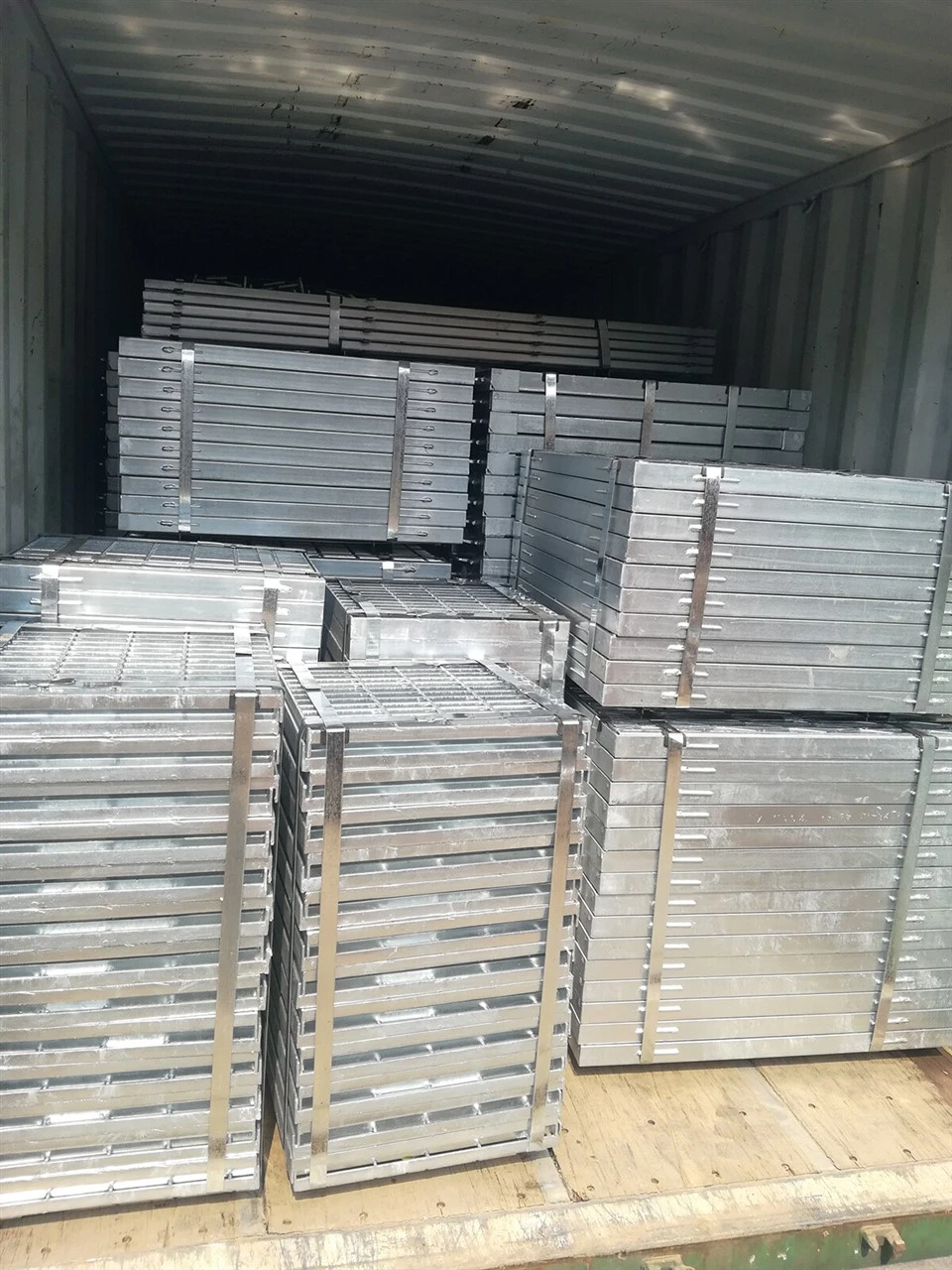 Stainless Steel Grates And Frames manufacturers